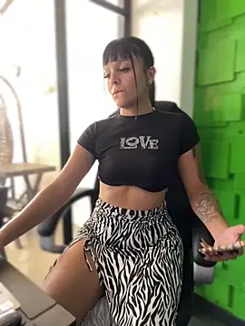 Dulce  Boyd online show from November 2025 01:44:02 PM