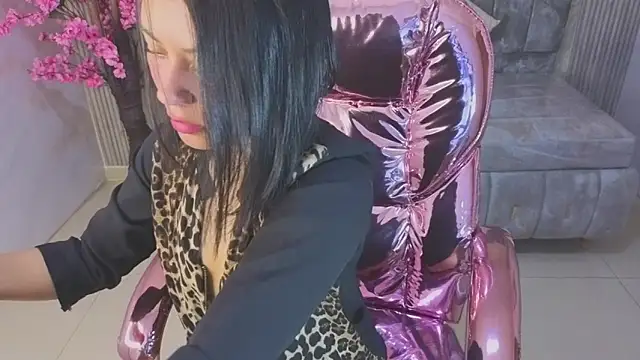 salome stockman s online show from December 2025 12:55:01 PM