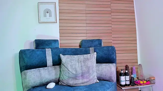 Abbiee 8 online show from November 2025 04:33:02 PM