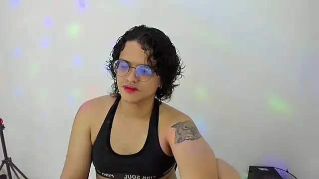 Diane blossom online show from October 2025 07:01:02 PM