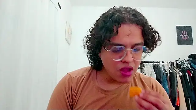 Diane blossom online show from April 2026 09:17:01 PM