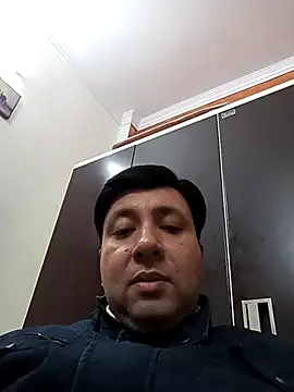 innocentboy1987 online show from February 2025 05:09:01 AM