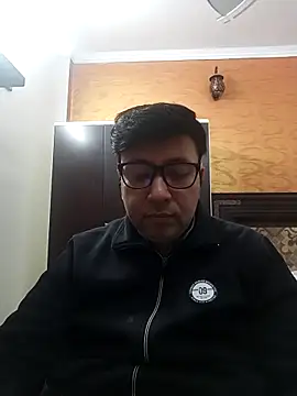 innocentboy1987 online show from November 2025 09:41:02 AM