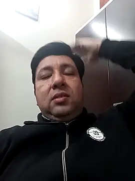 innocentboy1987 online show from March 2025 08:39:02 AM