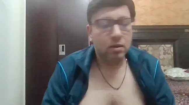 innocentboy1987 online show from February 2025 08:11:02 AM