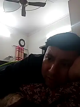 innocentboy1987 online show from March 2025 05:05:01 AM