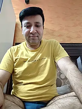 innocentboy1987 online show from May 2026 04:32:01 PM