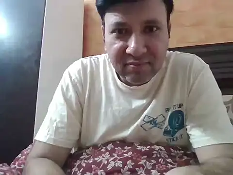 innocentboy1987 online show from April 2026 05:53:02 AM