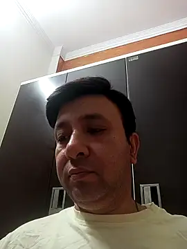 innocentboy1987 online show from March 2026 03:47:02 AM