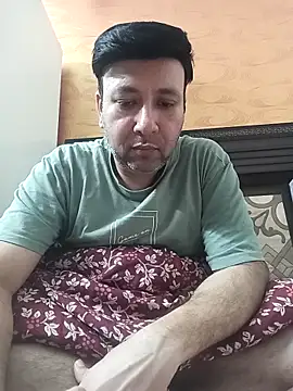 innocentboy1987 online show from April 2026 09:02:01 AM