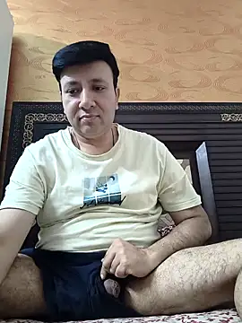 innocentboy1987 online show from May 2026 04:32:01 PM