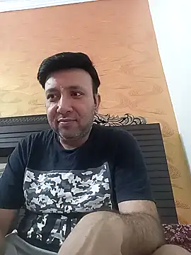 innocentboy1987 online show from April 2026 06:16:02 AM