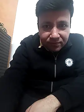 innocentboy1987 online show from December 2025 10:28:02 AM