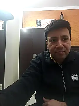 innocentboy1987 online show from December 2025 05:18:02 AM