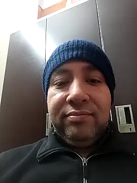 innocentboy1987 online show from February 2026 03:45:02 AM