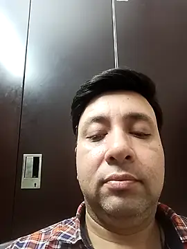 innocentboy1987 online show from February 2026 03:50:01 AM