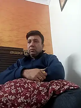 innocentboy1987 online show from December 2025 05:01:02 AM