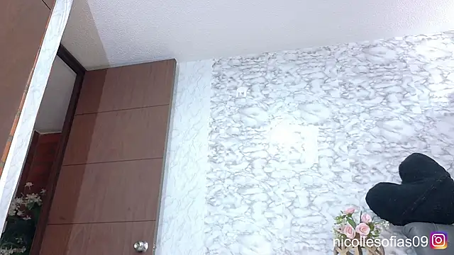 Snapshot of nicollesofia2 chatting on June 2026 05:36:01 PM nicollesofia2 online show from June 2026 05:36:01 PM