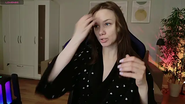 alexa feels  online show from April 2026 04:02:02 PM