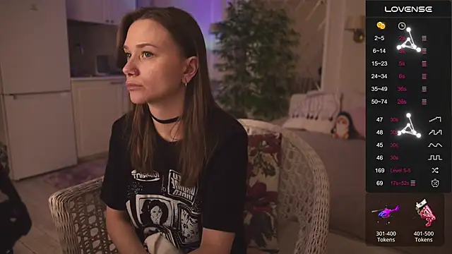 Snapshot of alexa_feels_ chatting on November 2025 04:22:02 PM alexa feels online show from November 2025 04:22:02 PM