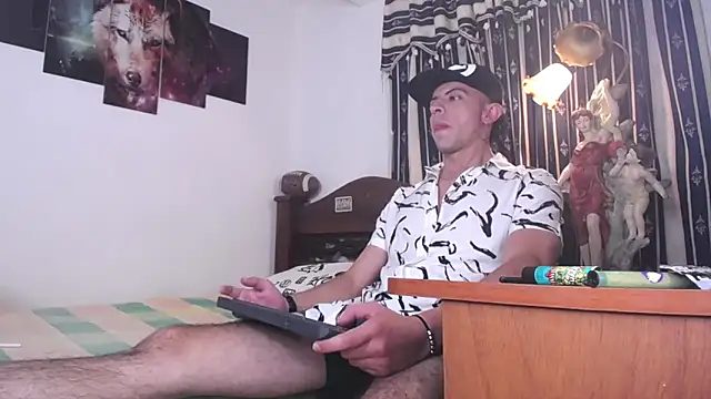 Snapshot of Bull_Xvi chatting on October 2025 08:05:02 AM Bull Xvi online show from October 2025 08:05:02 AM