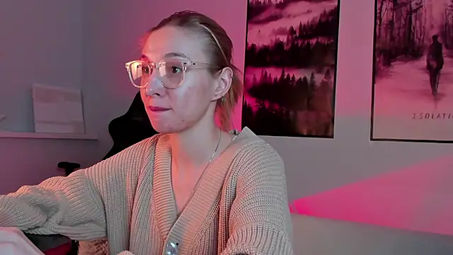 Snapshot of PhilippaAdamas chatting on February 2025 09:13:02 AM PhilippaAdamas online show from February 2025 09:13:02 AM