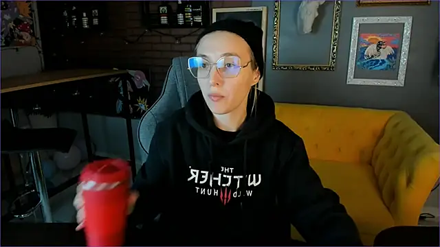 Snapshot of PhilippaAdamas chatting on September 2025 12:02:02 AM PhilippaAdamas online show from September 2025 12:02:02 AM