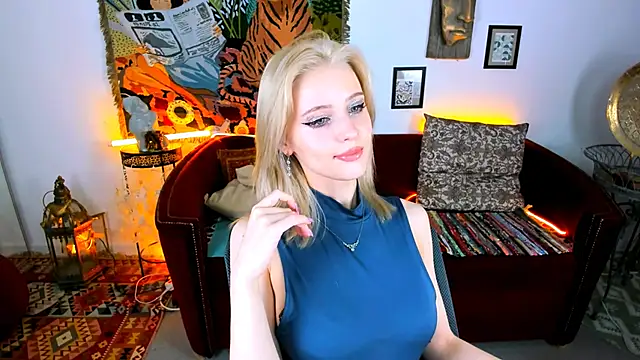 LeonaStane online show from November 2025 05:06:01 PM