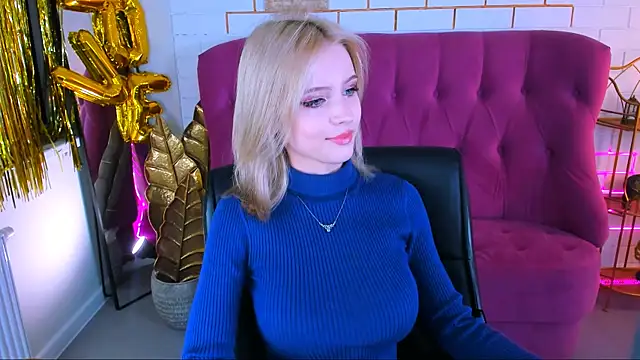 LeonaStane online show from October 2025 05:01:01 PM