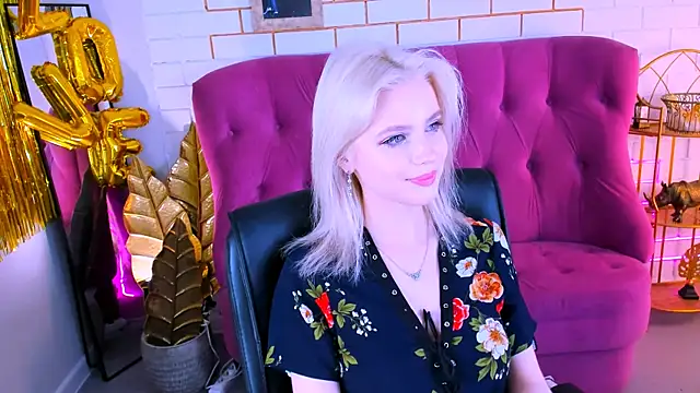 LeonaStane online show from March 2025 05:01:01 PM