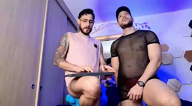 Snapshot of bakersboyssexys chatting on March 2025 12:51:01 AM bakersboyssexys online show from March 2025 12:51:01 AM