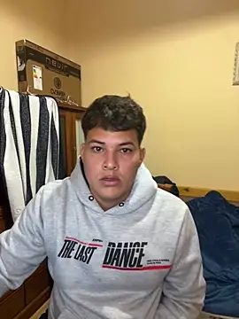 Snapshot of kjccuboy2000 chatting on February 2025 10:32:01 PM kjccuboy2000 online show from February 2025 10:32:01 PM