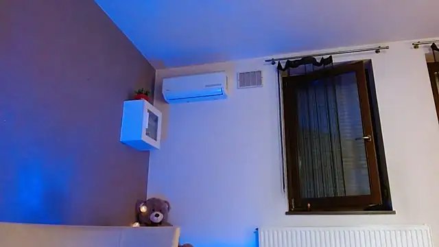 Snapshot of LittleMia_95 chatting on March 2025 05:55:02 PM LittleMia 95 online show from March 2025 05:55:02 PM