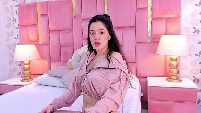 ArianaFranco online show from December 2025 05:18:01 PM