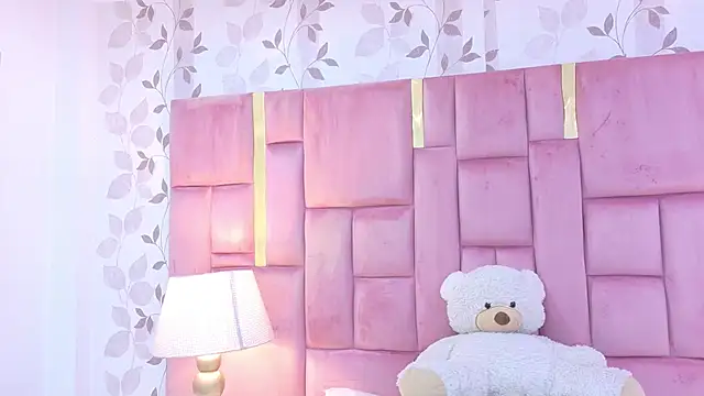 ArianaFranco online show from May 2026 07:57:01 PM