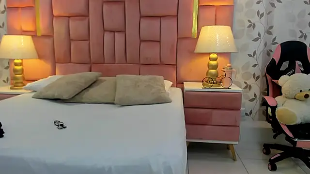 ArianaFranco online show from April 2026 02:32:02 PM