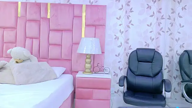 ArianaFranco online show from May 2026 10:35:02 PM