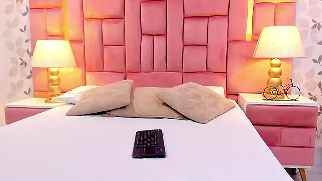 ArianaFranco online show from April 2026 01:59:02 PM