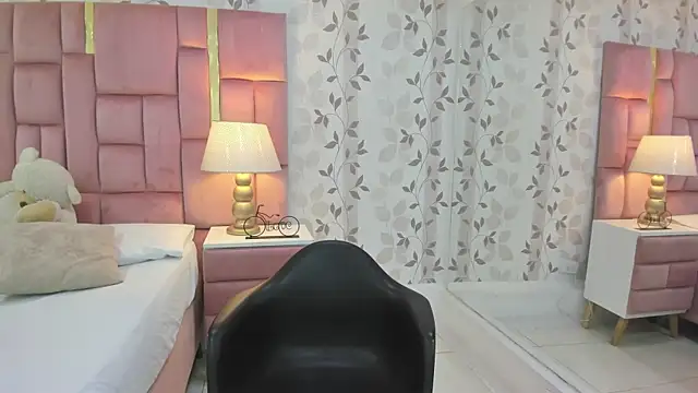 ArianaFranco online show from March 2026 01:30:01 PM