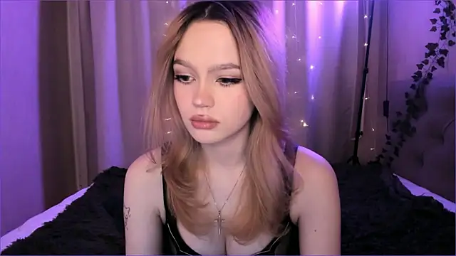 MiaRanki online show from March 2026 10:22:02 PM