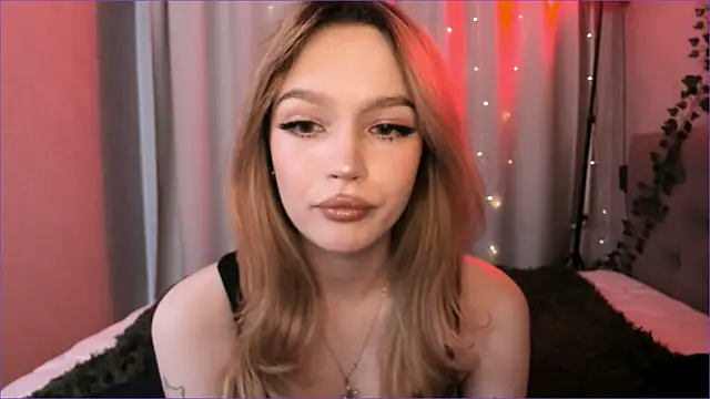 MiaRanki online show from March 2026 11:14:01 PM