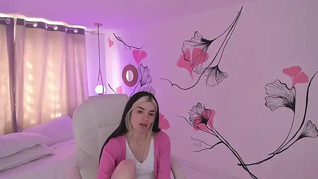 Snapshot of Isabela_Fiorelli chatting on September 2025 01:49:02 PM Isabela Fiorelli online show from September 2025 01:49:02 PM