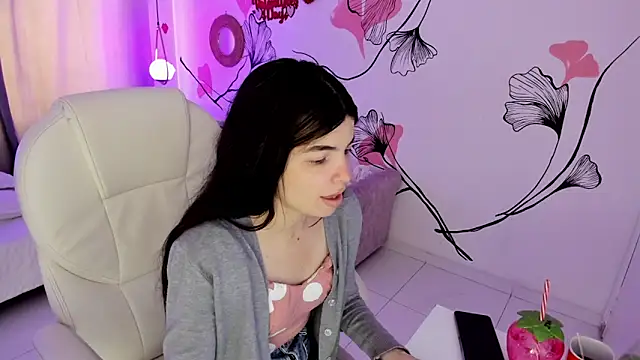 Isabela Fiorelli online show from February 2026 01:08:01 PM