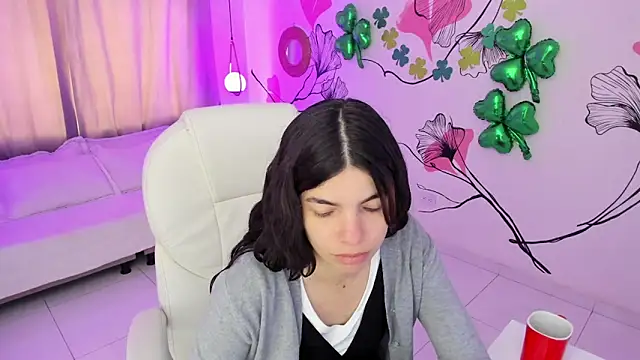 Isabela Fiorelli online show from March 2026 01:23:02 PM