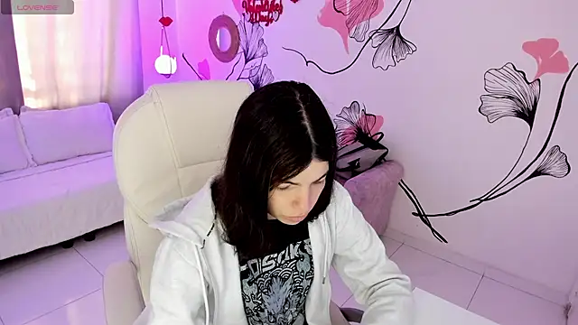 Isabela Fiorelli online show from February 2026 01:10:01 PM