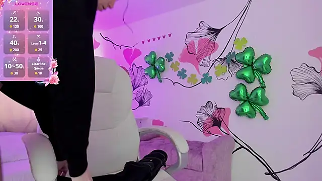 Isabela Fiorelli online show from March 2026 01:11:01 PM