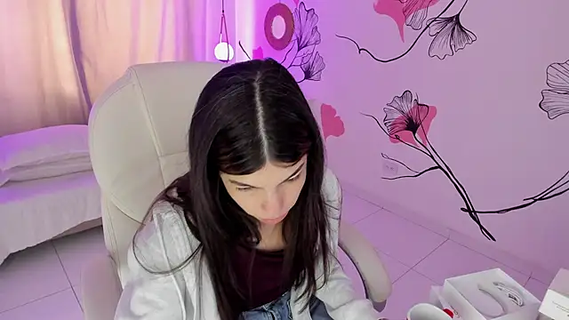 Isabela Fiorelli online show from January 2026 01:15:01 PM