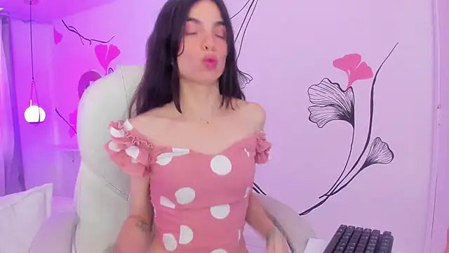 Snapshot of Isabela_Fiorelli chatting on February 2025 03:10:02 PM Isabela Fiorelli online show from February 2025 03:10:02 PM