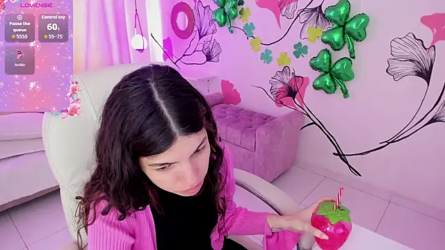 Isabela Fiorelli online show from March 2026 01:37:01 PM