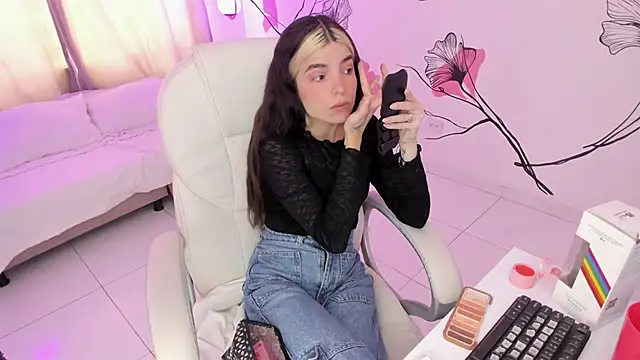 Snapshot of Isabela_Fiorelli chatting on September 2025 05:19:01 PM Isabela Fiorelli online show from September 2025 05:19:01 PM